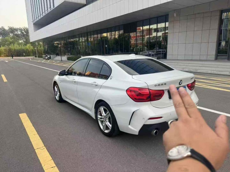 青岛19年宝马1系8
