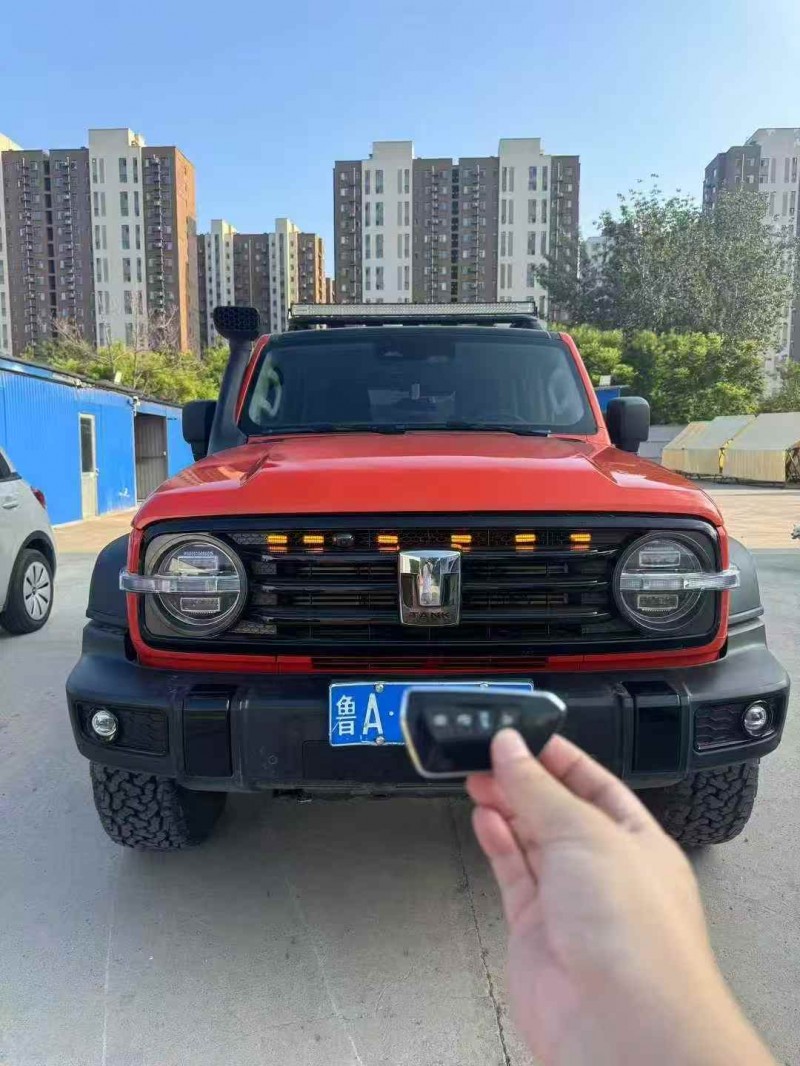 青島22年長城汽車坦克1