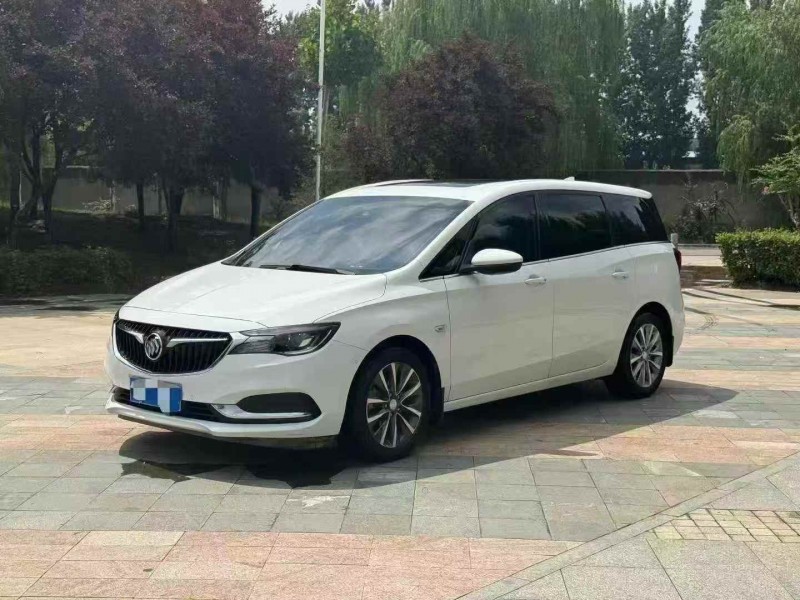 济宁19年别克GL64