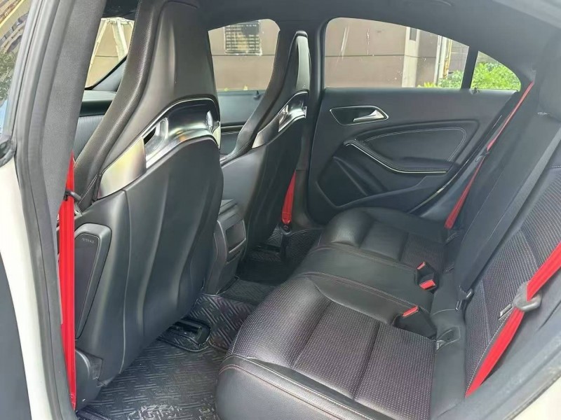 徐州19年奔驰CLA8