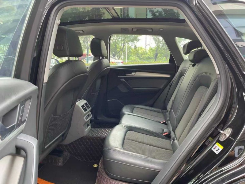 青岛20年奥迪Q56