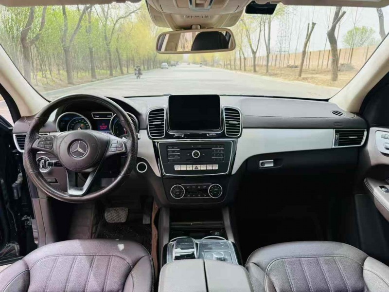 淄博19年奔驰GLS4