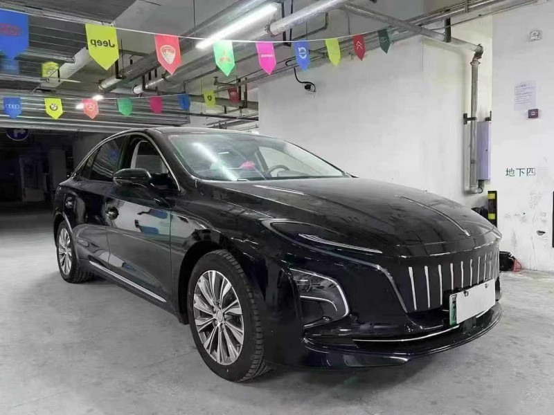 成都25年红旗E-QM52