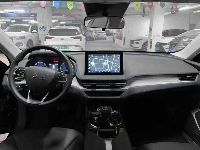 成都25年红旗E-QM54