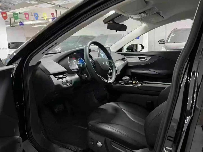 成都25年红旗E-QM55