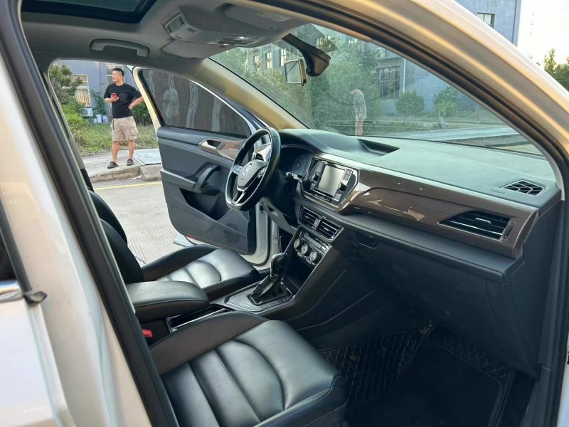 宿遷19年大眾途岳6