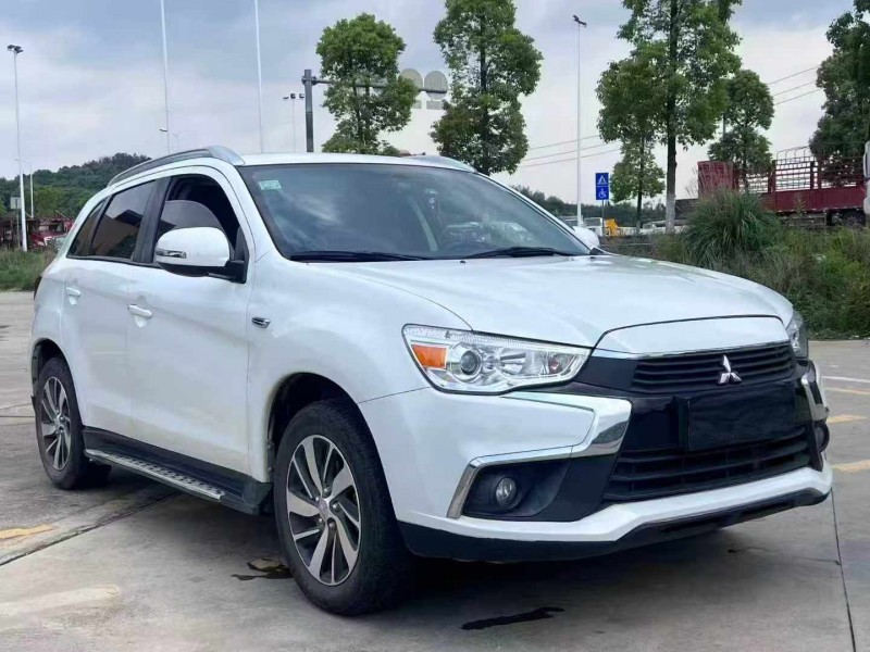 衡阳19年三菱劲炫3