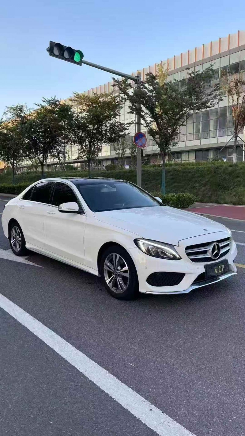 青岛17年奔驰C2
