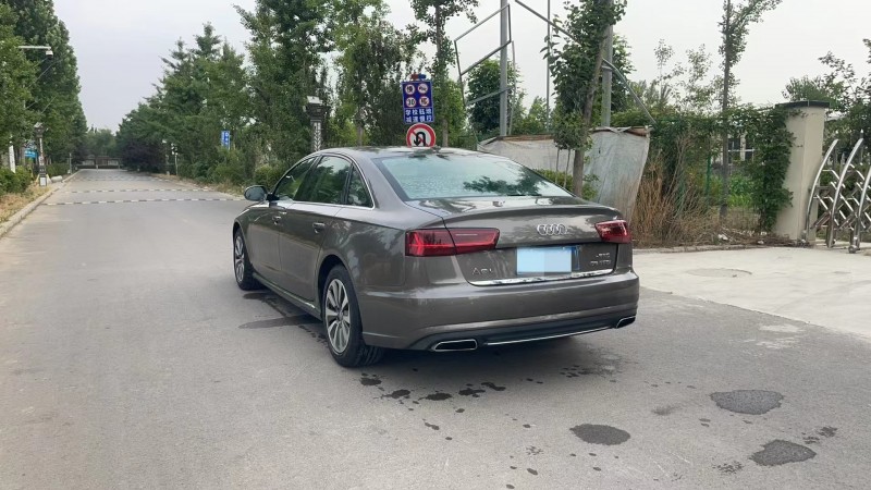 济宁16年奥迪A6L8