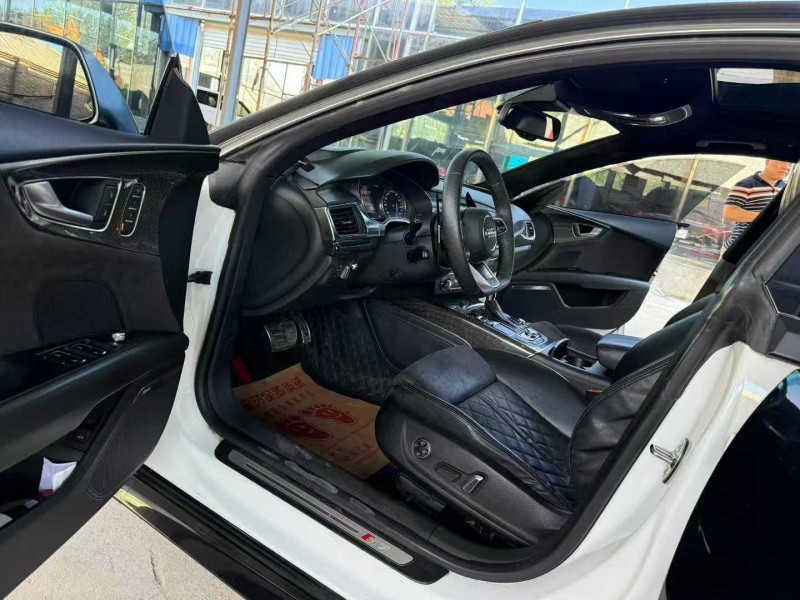 徐州13年奥迪RS74