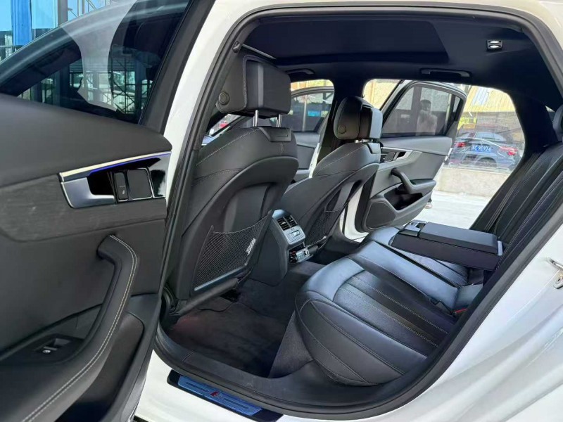 徐州23年奥迪A4L8