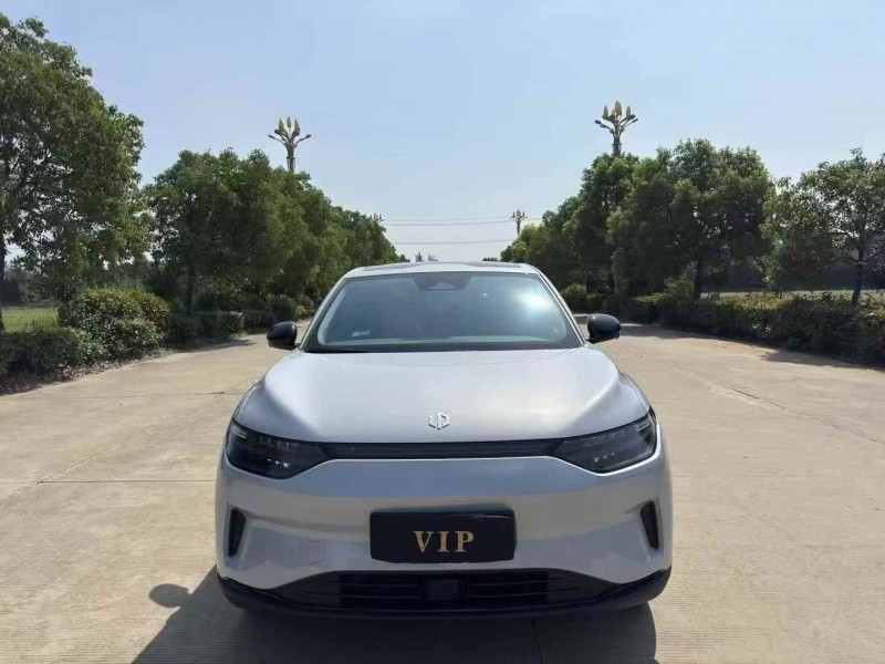 南京23年零跑汽車C111