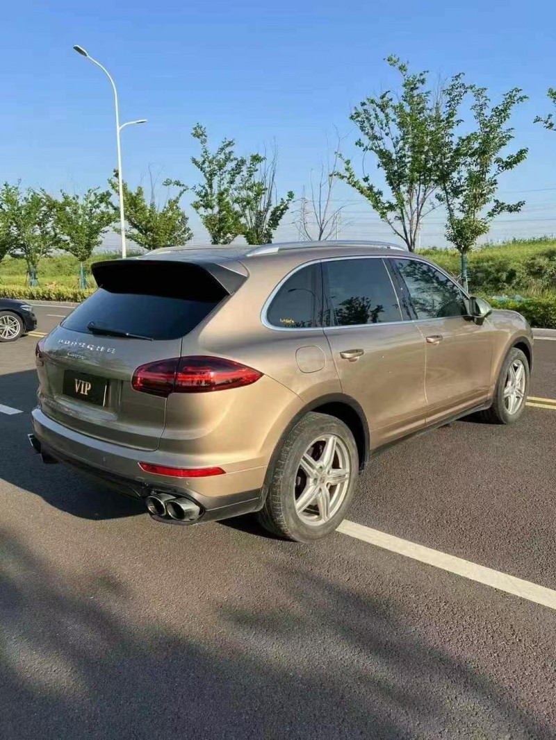 宿遷15年保時捷卡宴8