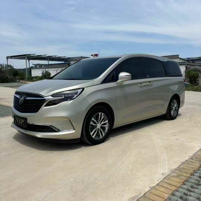 青岛22年别克GL83