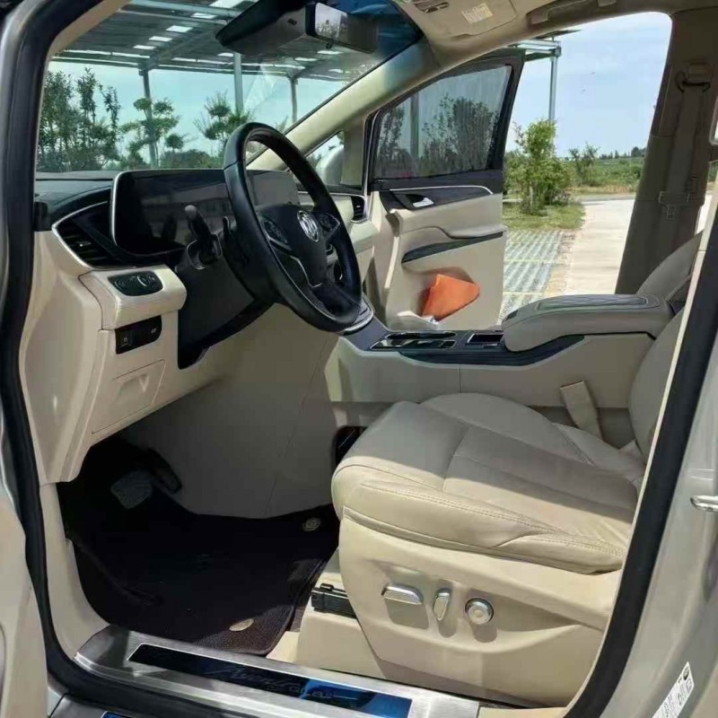 青岛22年别克GL85