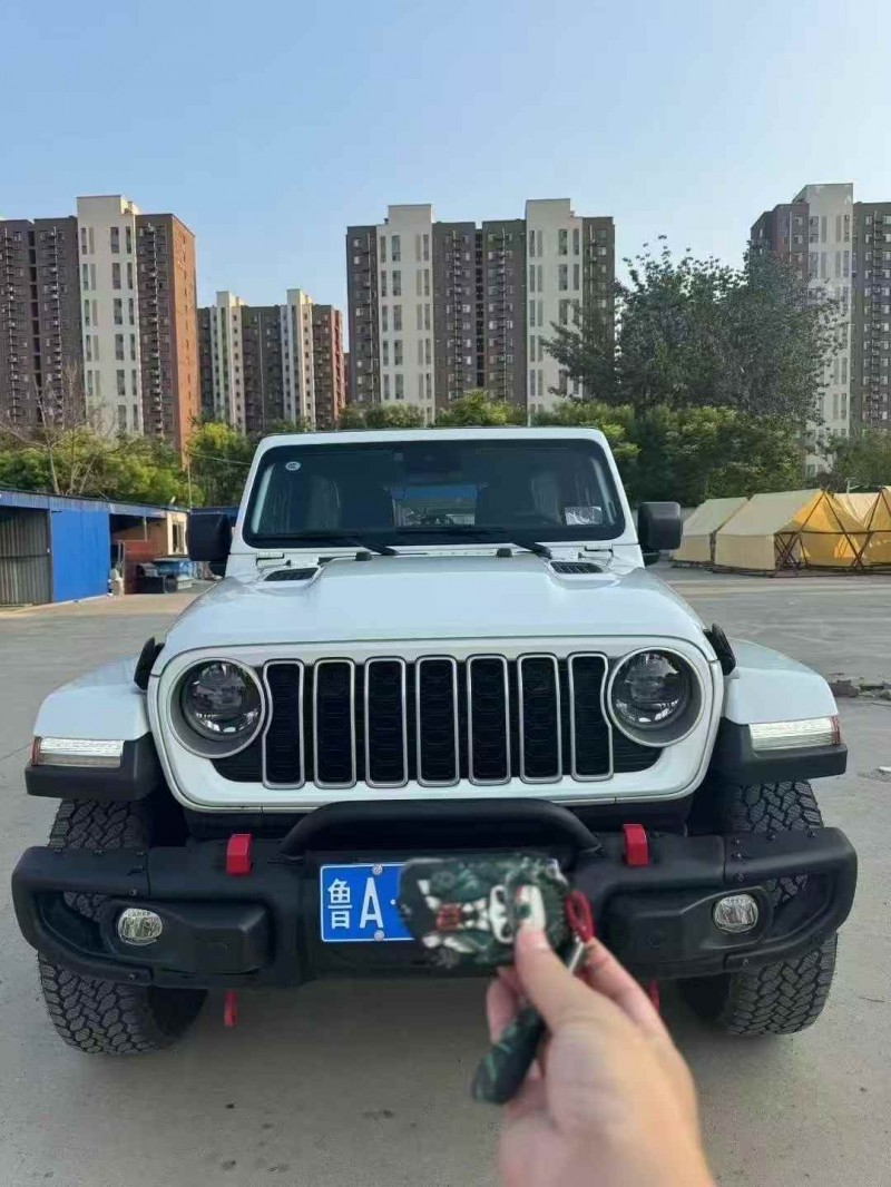 青島24年Jeep牧馬人1