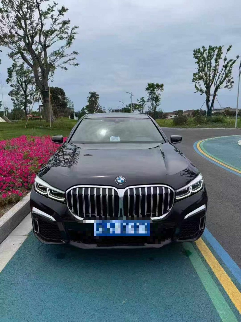 南京22年宝马7系1