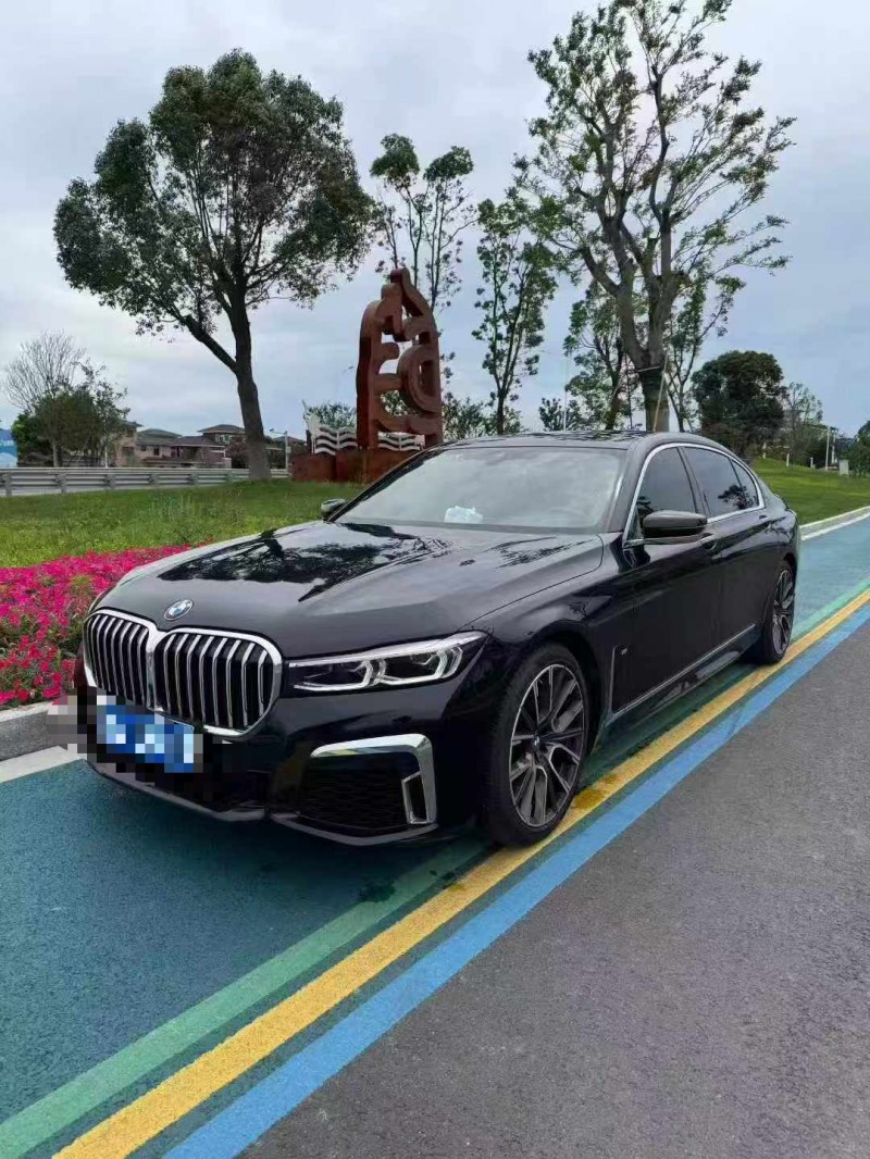 南京22年宝马7系2