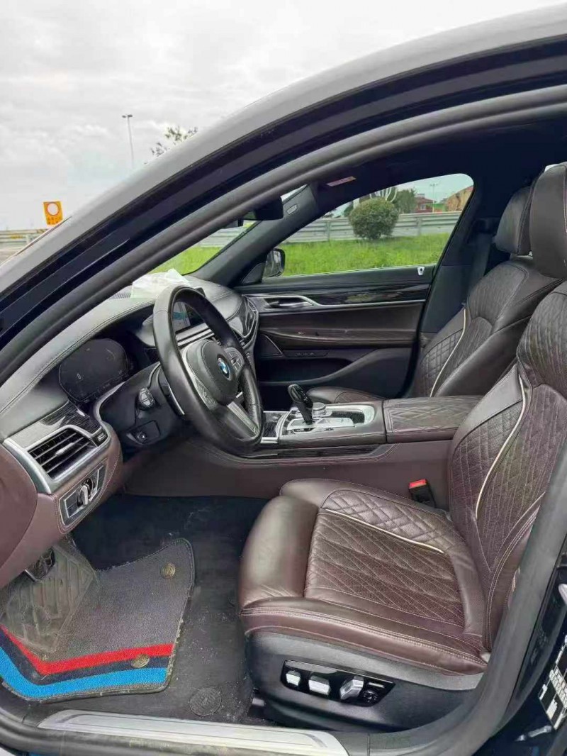 南京22年宝马7系5