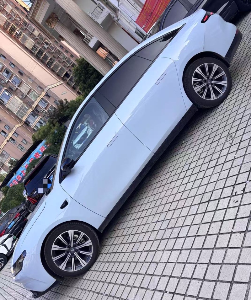婁底24年零跑汽車C012