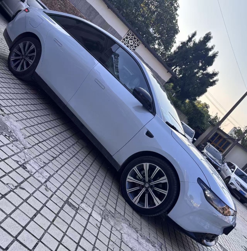 婁底24年零跑汽車C013