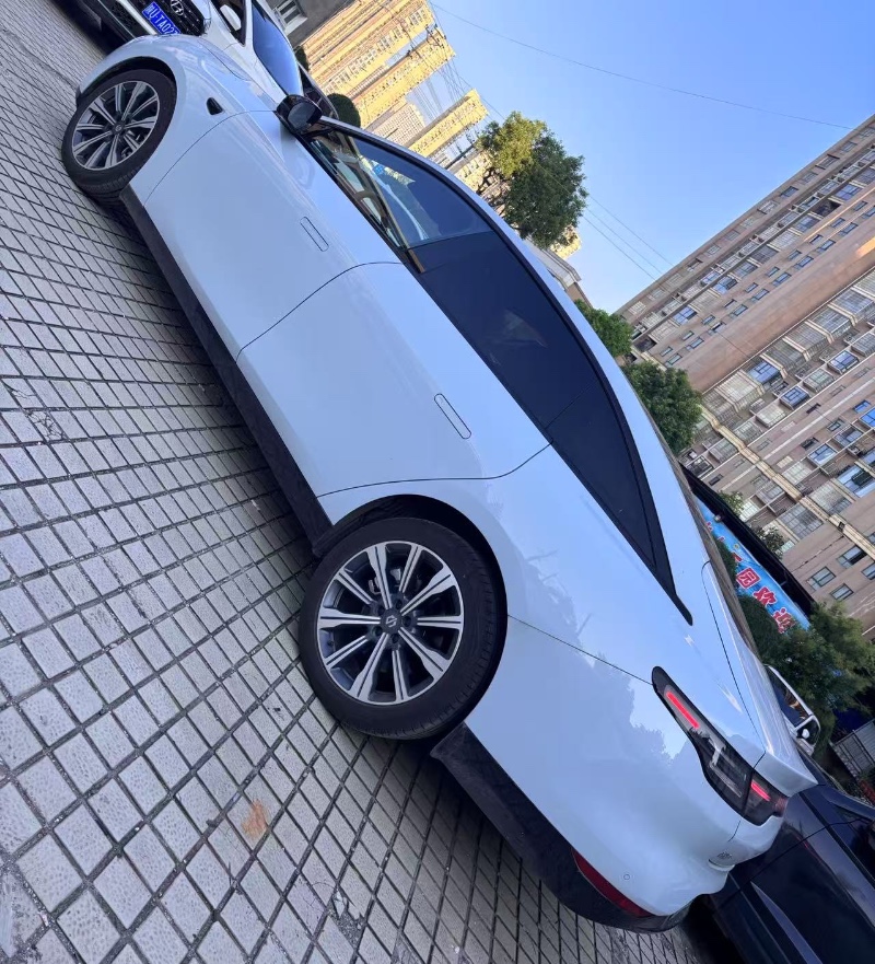 婁底24年零跑汽車C014