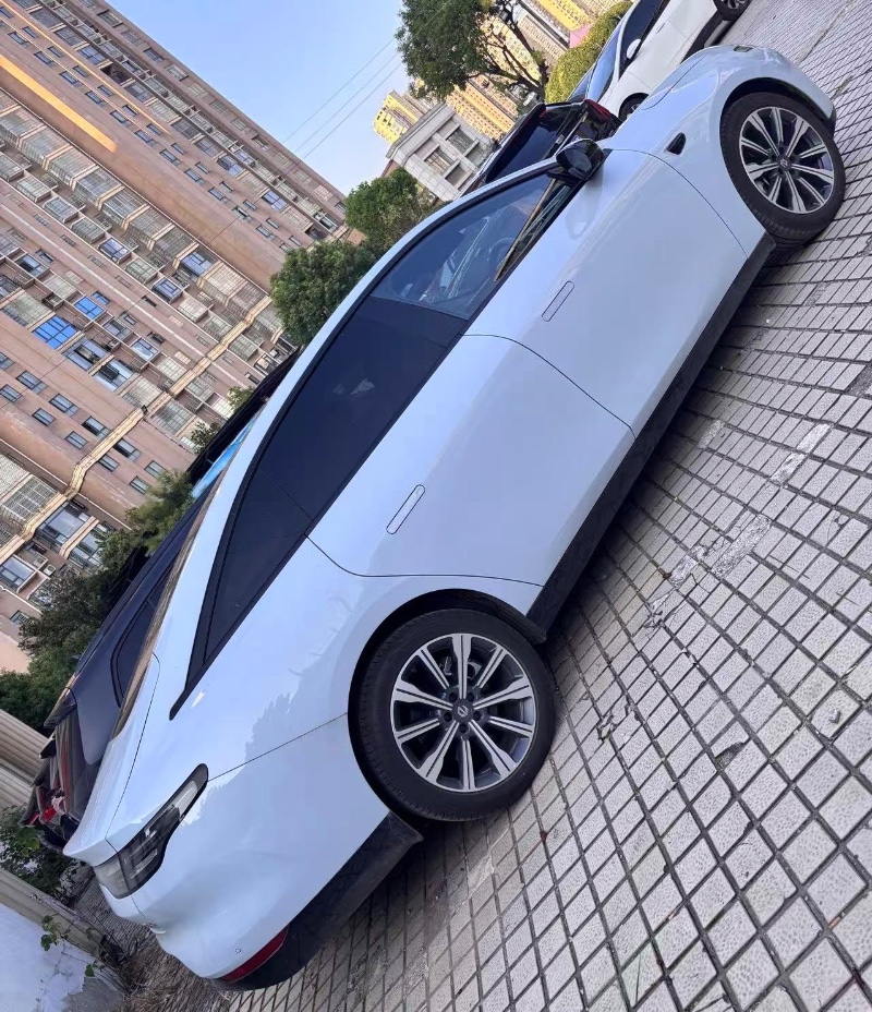 婁底24年零跑汽車C015
