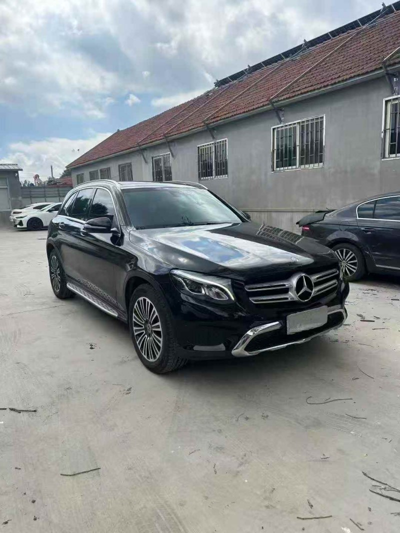 青岛19年奔驰GLC2