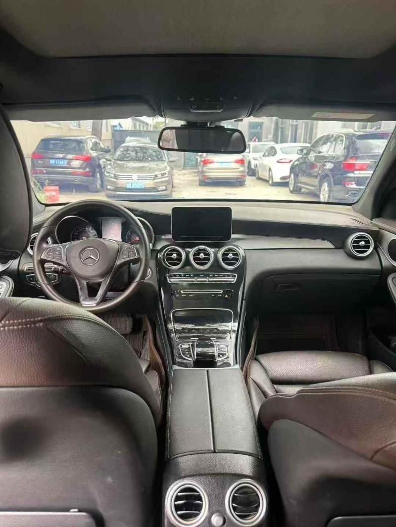 青岛19年奔驰GLC4