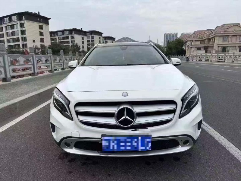 淄博16年奔驰GLA1