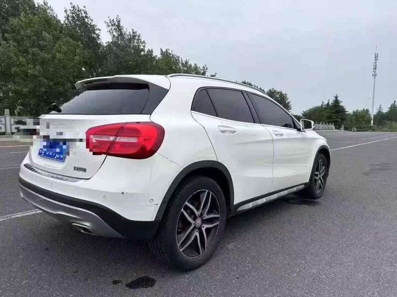 淄博16年奔驰GLA8