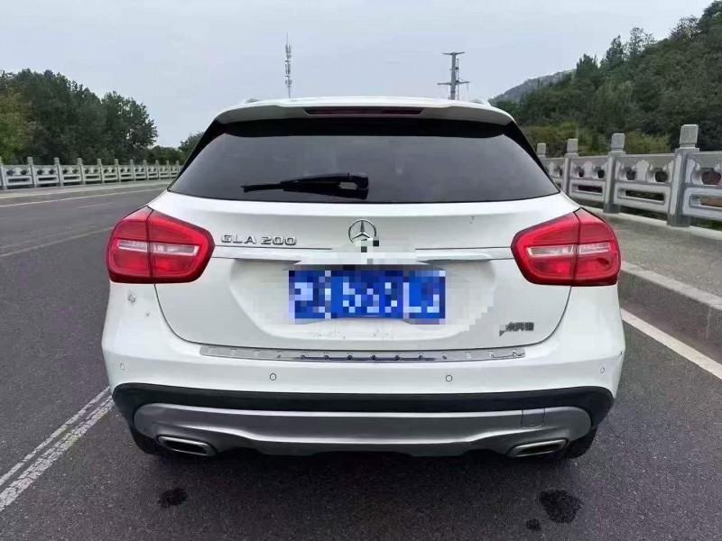 淄博16年奔驰GLA9