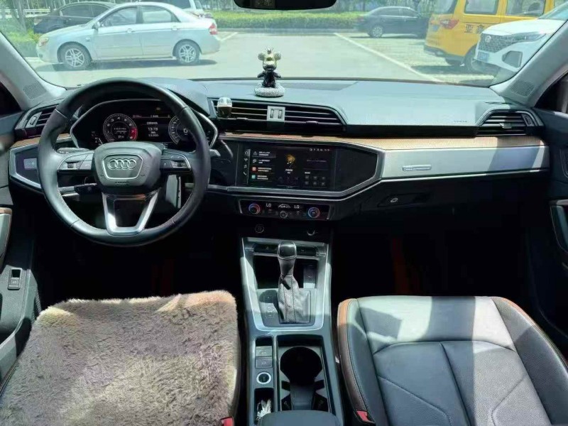 青岛23年奥迪Q34