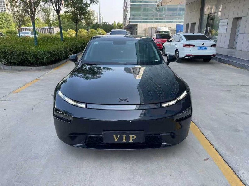 青島22年小鵬汽車p71