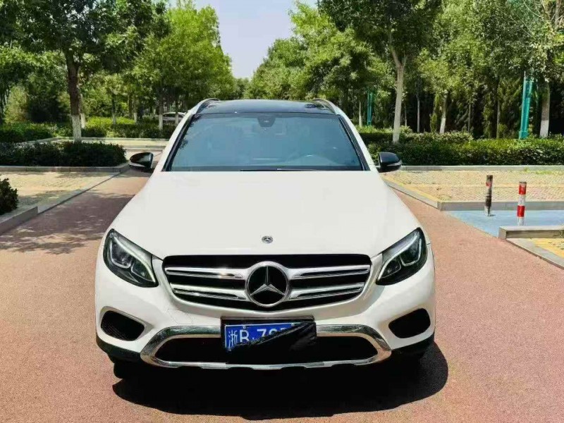 青岛19年奔驰GLC1