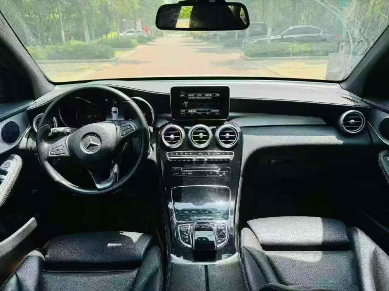 青岛19年奔驰GLC4