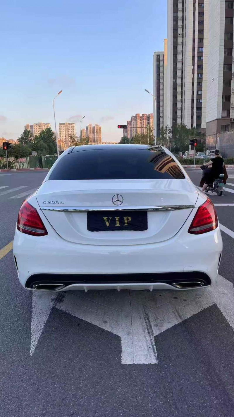 青岛17年奔驰C9