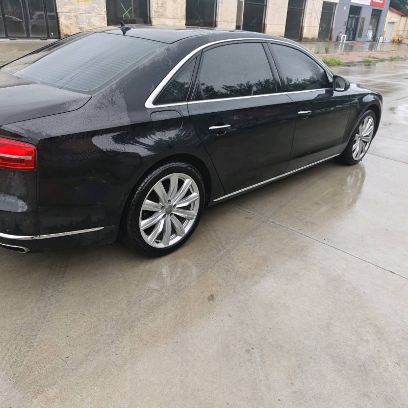 天津18年奥迪A8L3