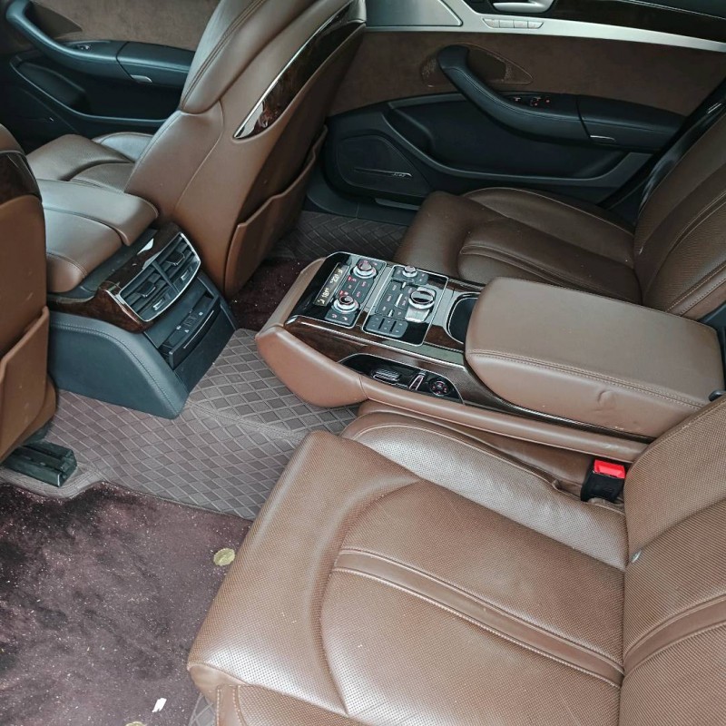 天津18年奥迪A8L6