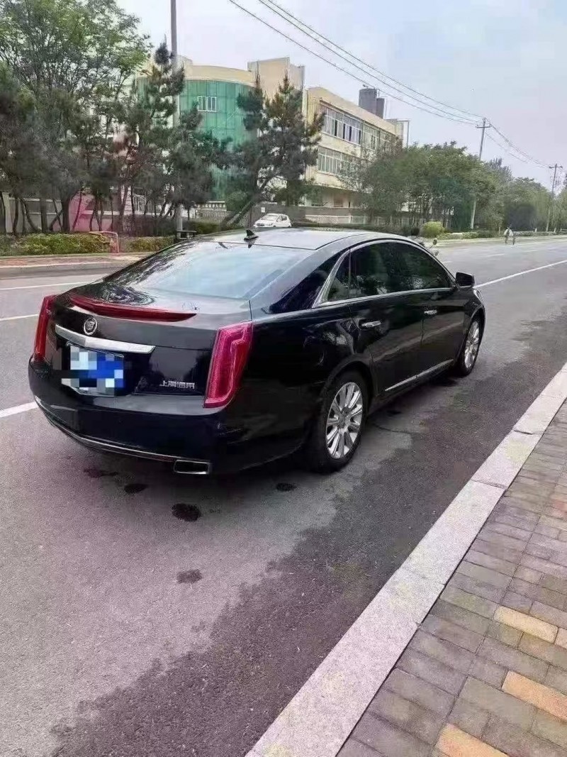 青島15年凱迪拉克XTS7