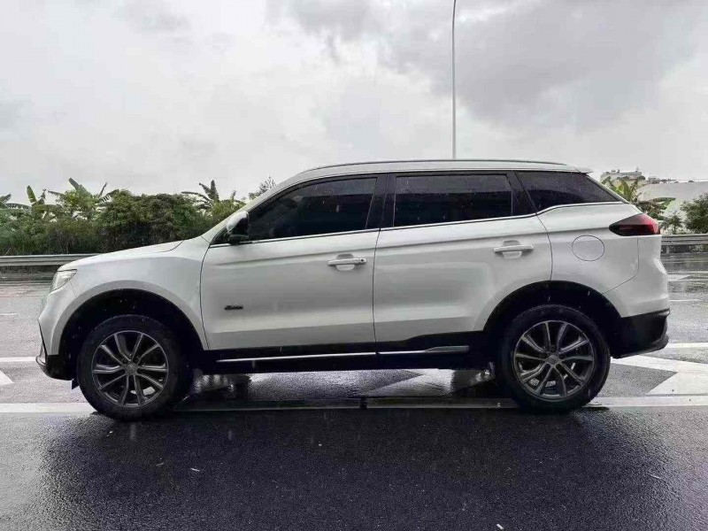 廣州19年吉利博越6