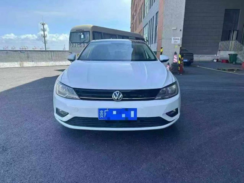 徐州17年大众凌渡1