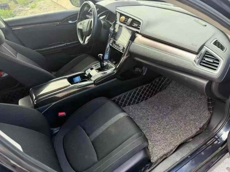 珠海17年本田思域4