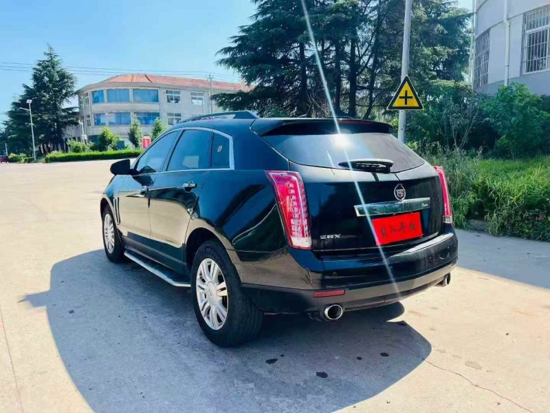 青島13年凱迪拉克SRX8