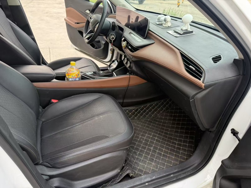 徐州22年别克威朗6