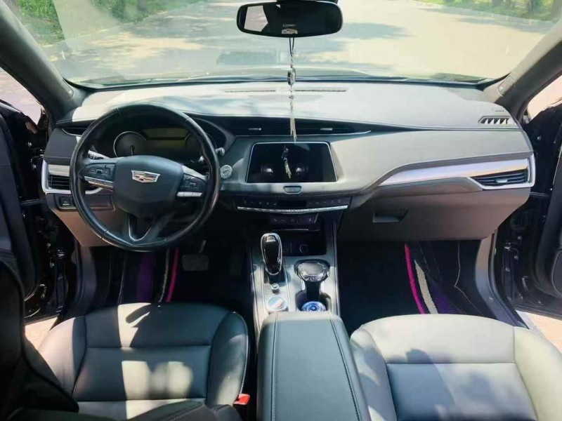 淄博20年凱迪拉克XT44