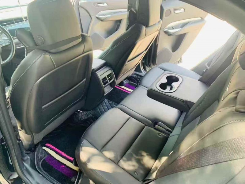 淄博20年凱迪拉克XT46