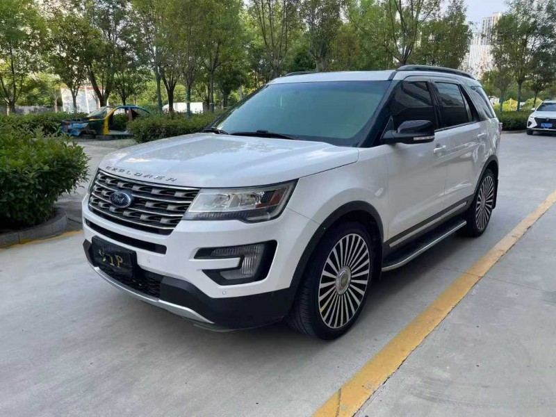 青岛17年福特探险者2