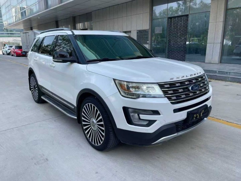 青岛17年福特探险者3