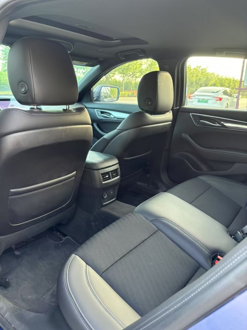 宿遷20年凱迪拉克CT55